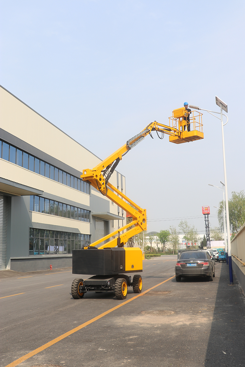 20米曲臂車裝柜發(fā)貨的一天！